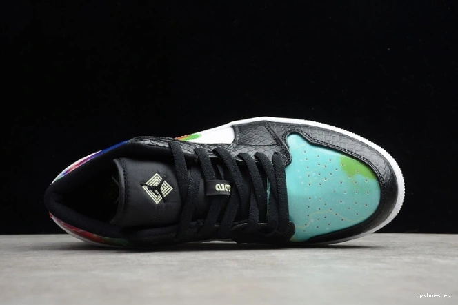 Galaxy Jordan CW7309-090 Air Low 1 0826